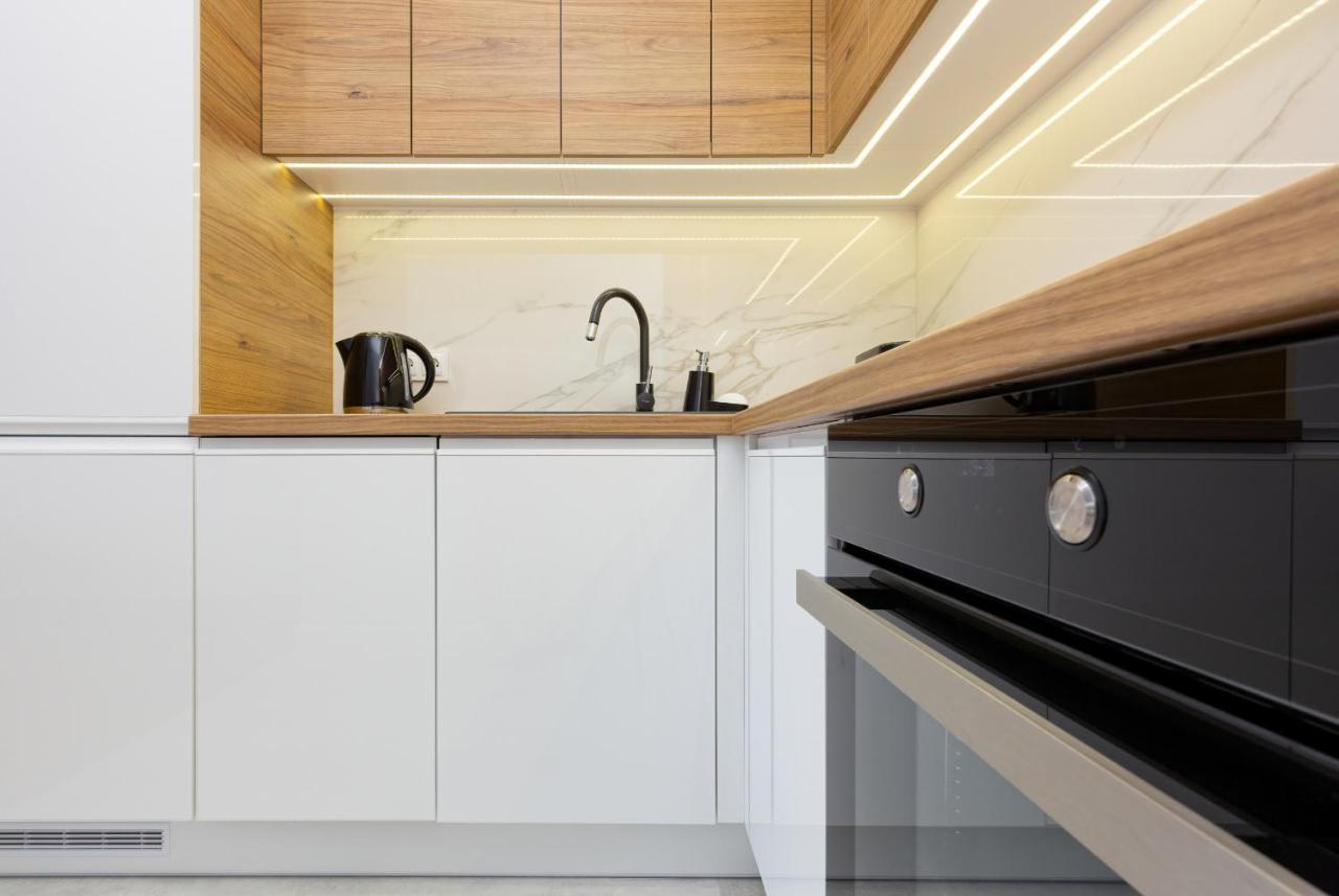 Apartament Dom Przy Okrzei By Renters Prestige Варшава Экстерьер фото