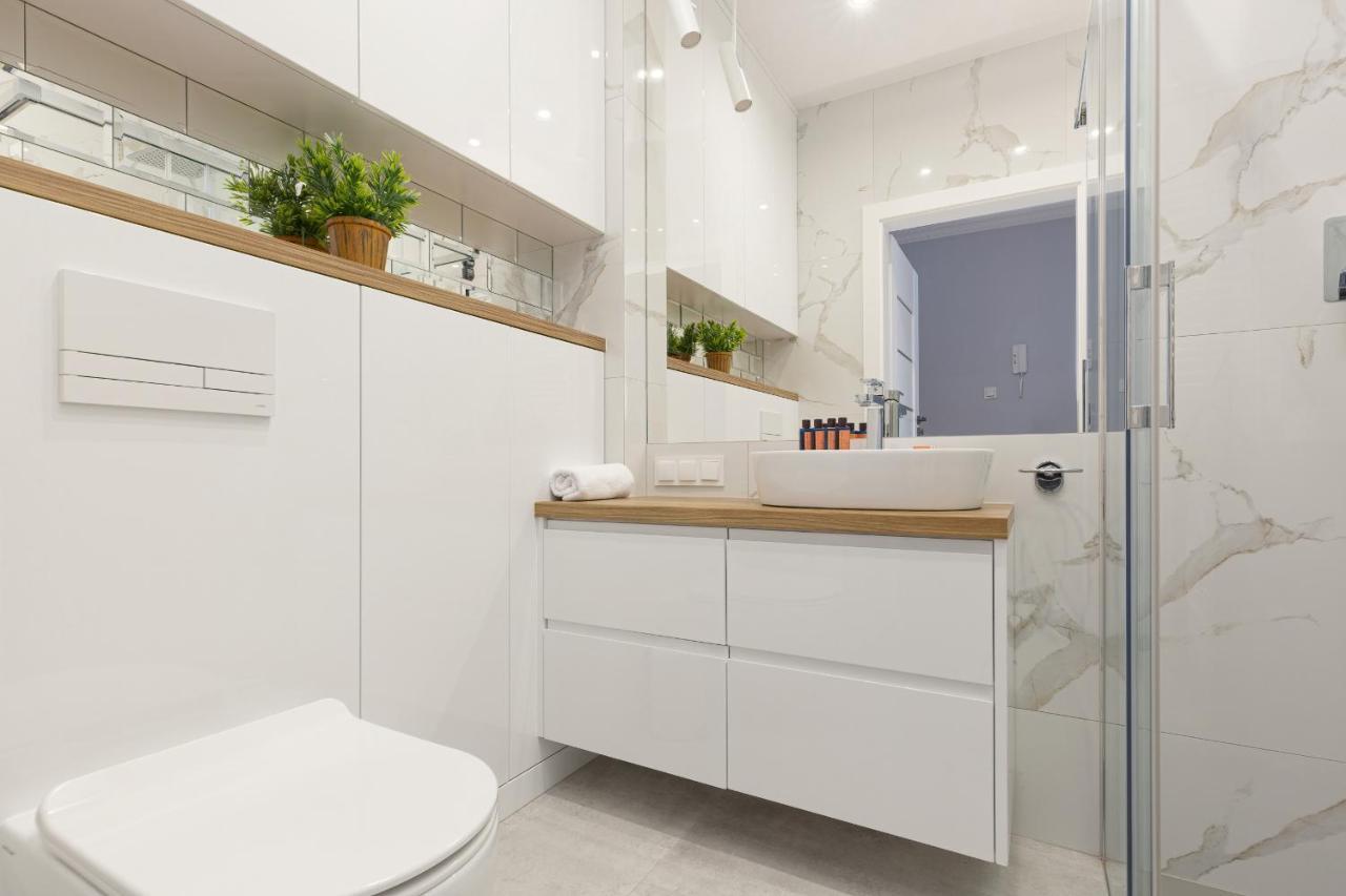 Apartament Dom Przy Okrzei By Renters Prestige Варшава Экстерьер фото